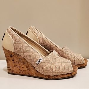 Tom's Cork Neutral Wedges
